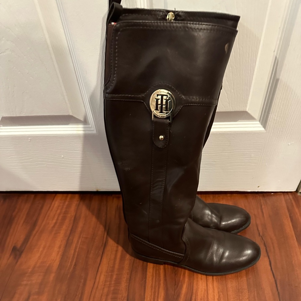 Tommy Hilfiger size 6 1/2 women’s boots